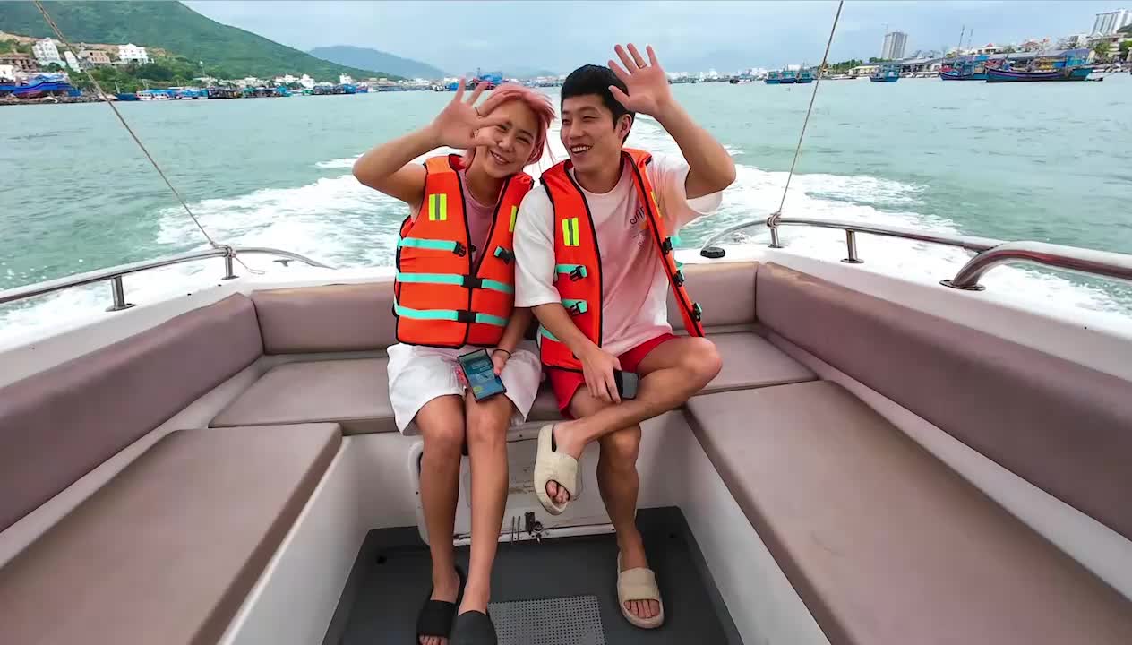 C&ugrave;ng 2 bạn H&agrave;n Quốc kh&aacute;m ph&aacute; tour biển đảo Nha Trang 🧜&zwj;♀️🧜🏿&zwj;♂️🏊&zwj;♂️🏊&zwj;♀️ #snorkeling #scubadiving #nhatrang #honmunisland #fyp #xuhuong 