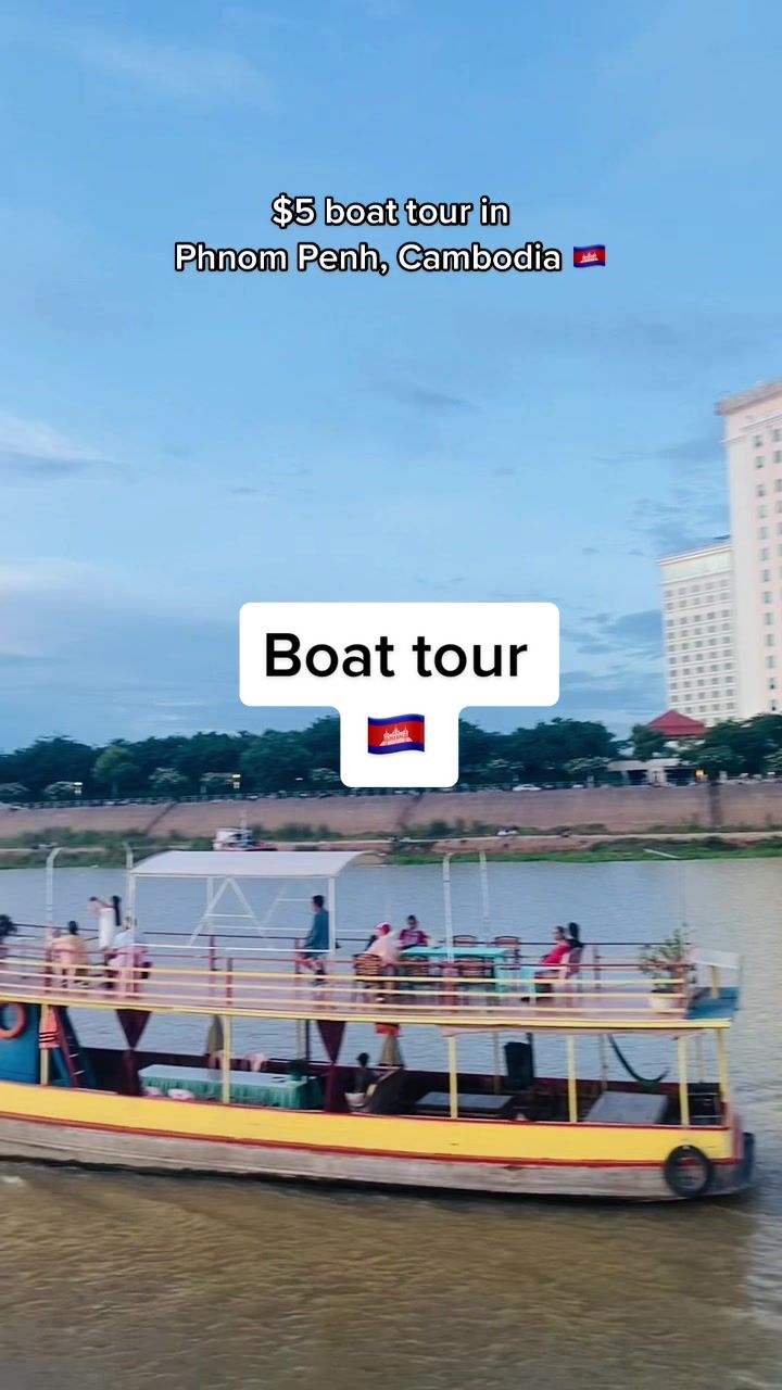 🇰🇭 One of the best experiences in #phnompenhcity #cambodia #boat #southeastasia #asean #travel #solo 