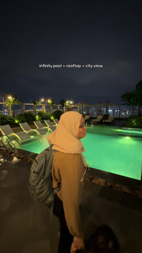 One of the best hotel ever dekat Hanoi city! Siap ada infinity pool dekat rooftop. #hanoi #infinitypool #vietnam #cityview  @Alwan Nadhirah ys