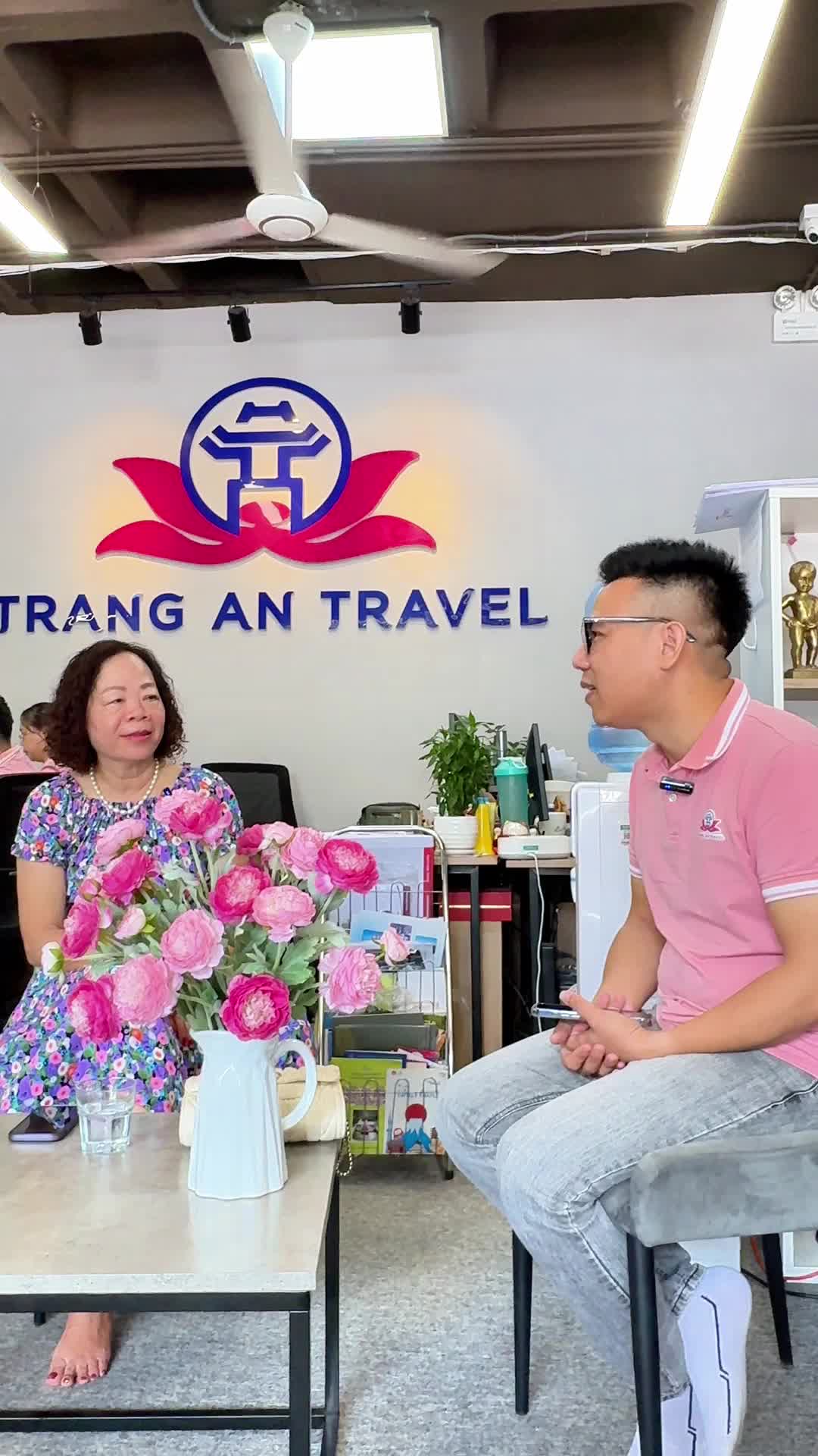 Đi Ch&acirc;u &Acirc;u về tăng 3kg. Chia sẻ ch&acirc;n thực từ c&ocirc; kh&aacute;ch mới đi Ch&acirc;u &Acirc;u c&ugrave;ng Tr&agrave;ng An Travel về #trangantravel #feedback  #dulich #travel #chauau #dulichchauau