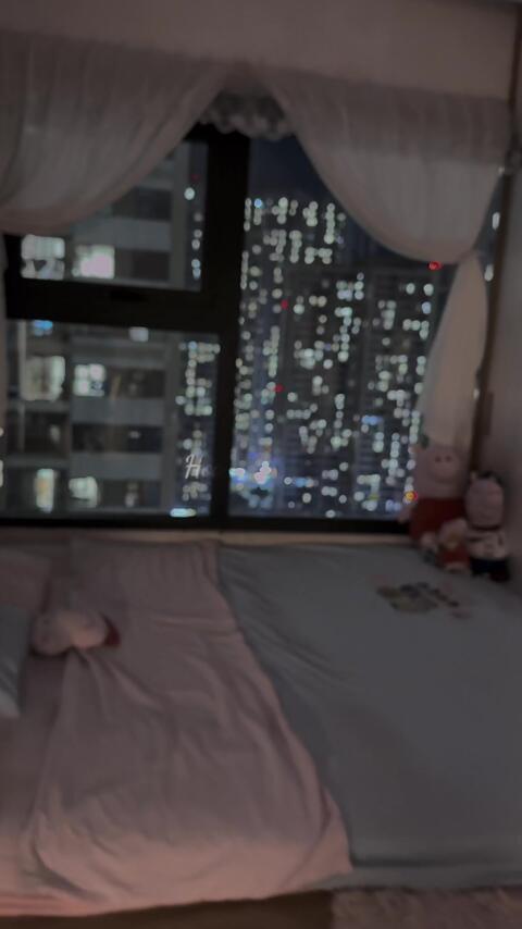 ✨Một chốn nhỏ xinh cho c&aacute;c cặp đ&ocirc;i muốn trốn phố ồn &agrave;o✨ Homestay view đẹp, kh&ocirc;ng gian ấm c&uacute;ng, chill hết nấc c&ugrave;ng nhau ngắm nh&igrave;n những to&agrave; nh&agrave; cao tầng🏙️ 👉 Th&iacute;ch hợp hẹn h&ograve;, kỷ niệm, hoặc đơn giản l&agrave; c&ugrave;ng nhau tận hưởng những khoảnh khắc b&igrave;nh y&ecirc;n ❤️ 📍 Địa chỉ: Vinhomes Smart City &ndash; T&acirc;y Mỗ, H&agrave; Nội 🌆#xhtiktok #xhuong #xh #homestayhanoi #netflix #couple #homestay #homestaycapdoi #xuhuongtiktok 