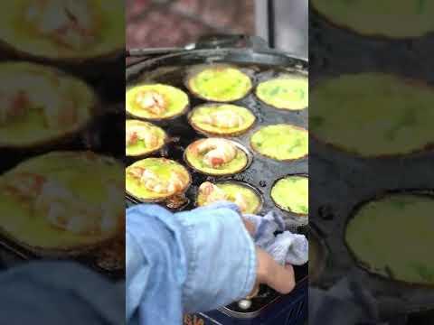 STREET FOOD in Da Nang | Son Tra NIGHT MARKET Vietnam #SHORTS
