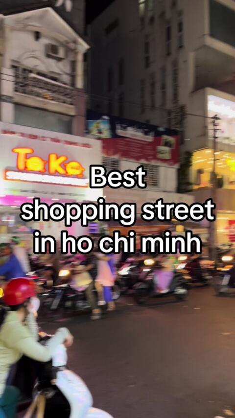 It&rsquo;s a good 1km of shops left and right. #tiktoktravel #tiktokvietnam #vietnamshopping #hcmcshopping #vietnamhiddengem #traveltiktok #travelhacks #traveltok #vietnamstore #myromanempire 