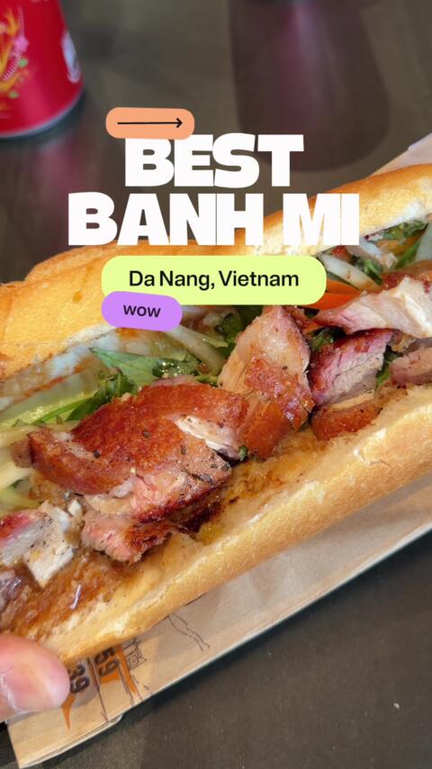 THE BEST BANH MI IN DA NANG 🇻🇳 🥖Heo nướng lu &Ocirc;ng Ph&uacute; Đạt 📍 128 Nguyễn Duy Hiệu, An Hải Đ&ocirc;ng, Sơn Tr&agrave;, Đ&agrave; Nẵng 550000, Vietnam 💸 25,000vnd bang mi / 80,000vnd 180grams of crispy pork #vietnam #danang #banhmi #travelvietnam #crispypork 
