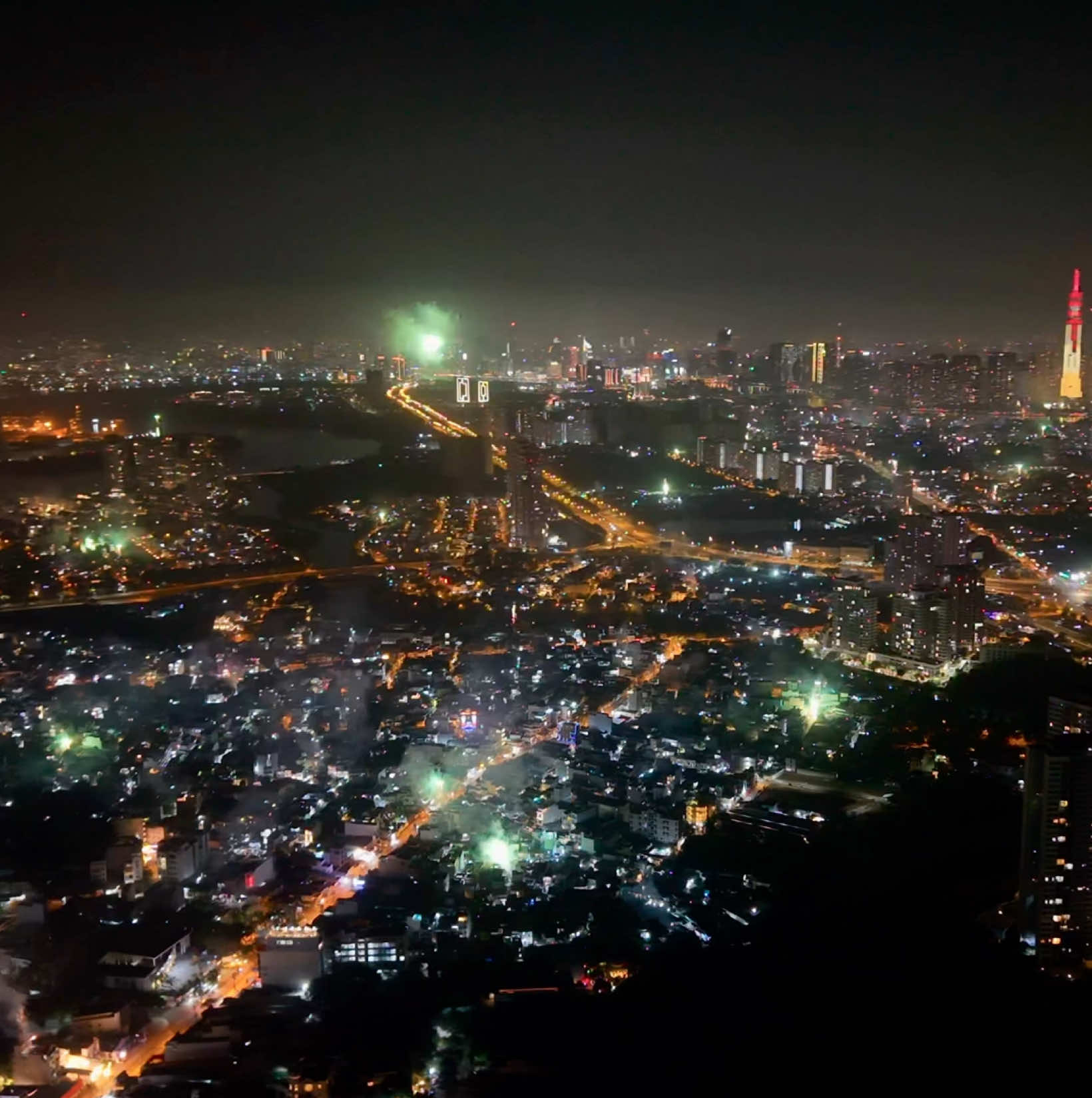 The whole city of Ho Chi Minh lights up for celebrating Tết holidays with thousands of fireworks. #neodrone29 #hochiminhcity #djiair3s #fireworks #tết2025 