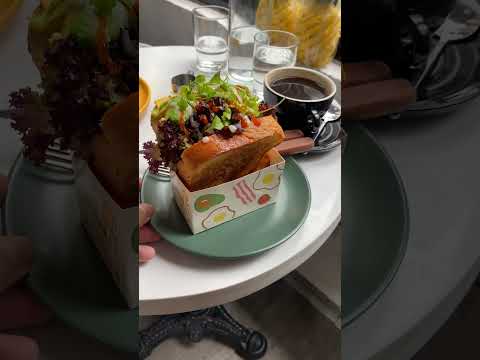 Fancy space with breakfasts in Hanoi #shorts