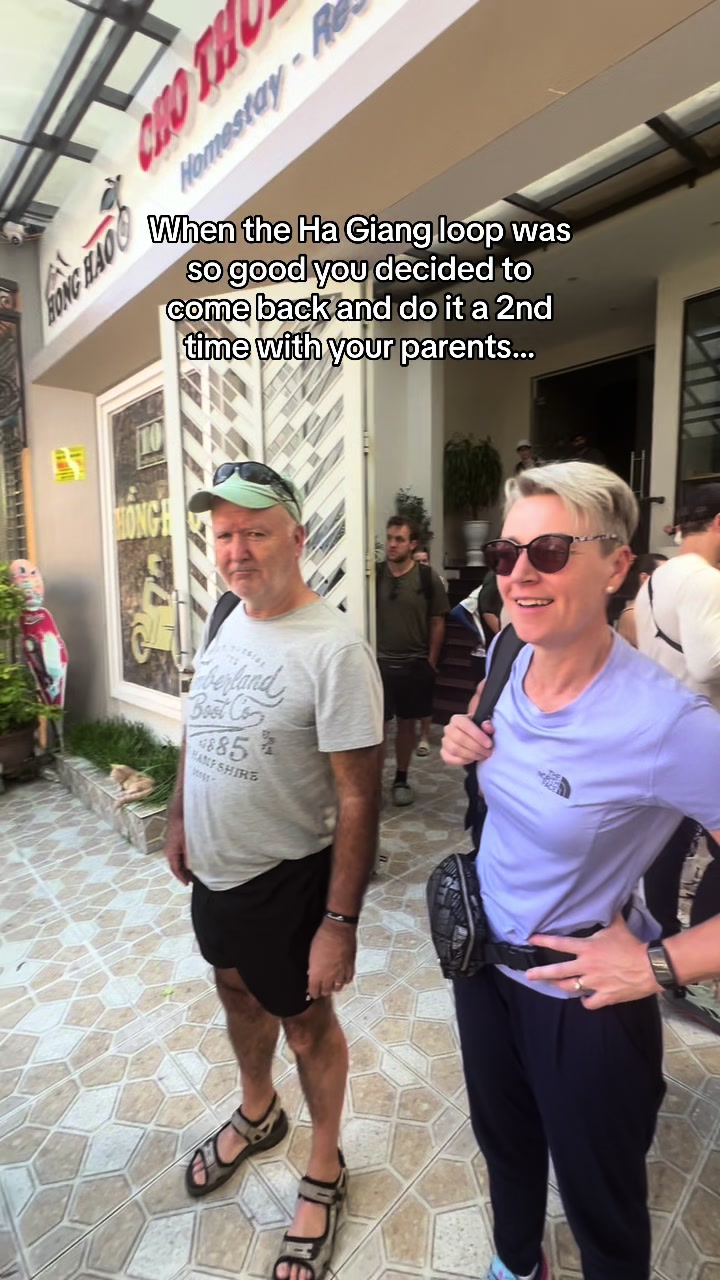Cant believe i convinced them to do this, but theyre lovingggg it #slaysia #backpacker #backpacking #southeastasia #hostel #vietnam #hagiang #hagiangloop #hanoi #family 