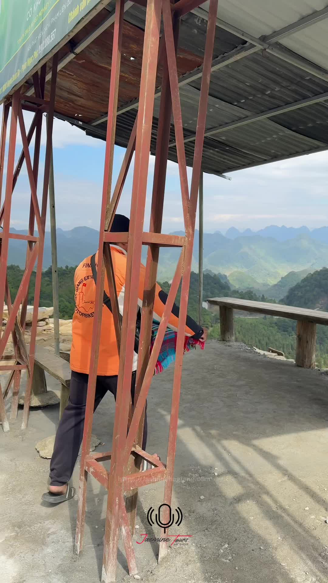 Look at she.her smile so cute#hagiangloop #jasminetours #jasminehostel #hagiang 