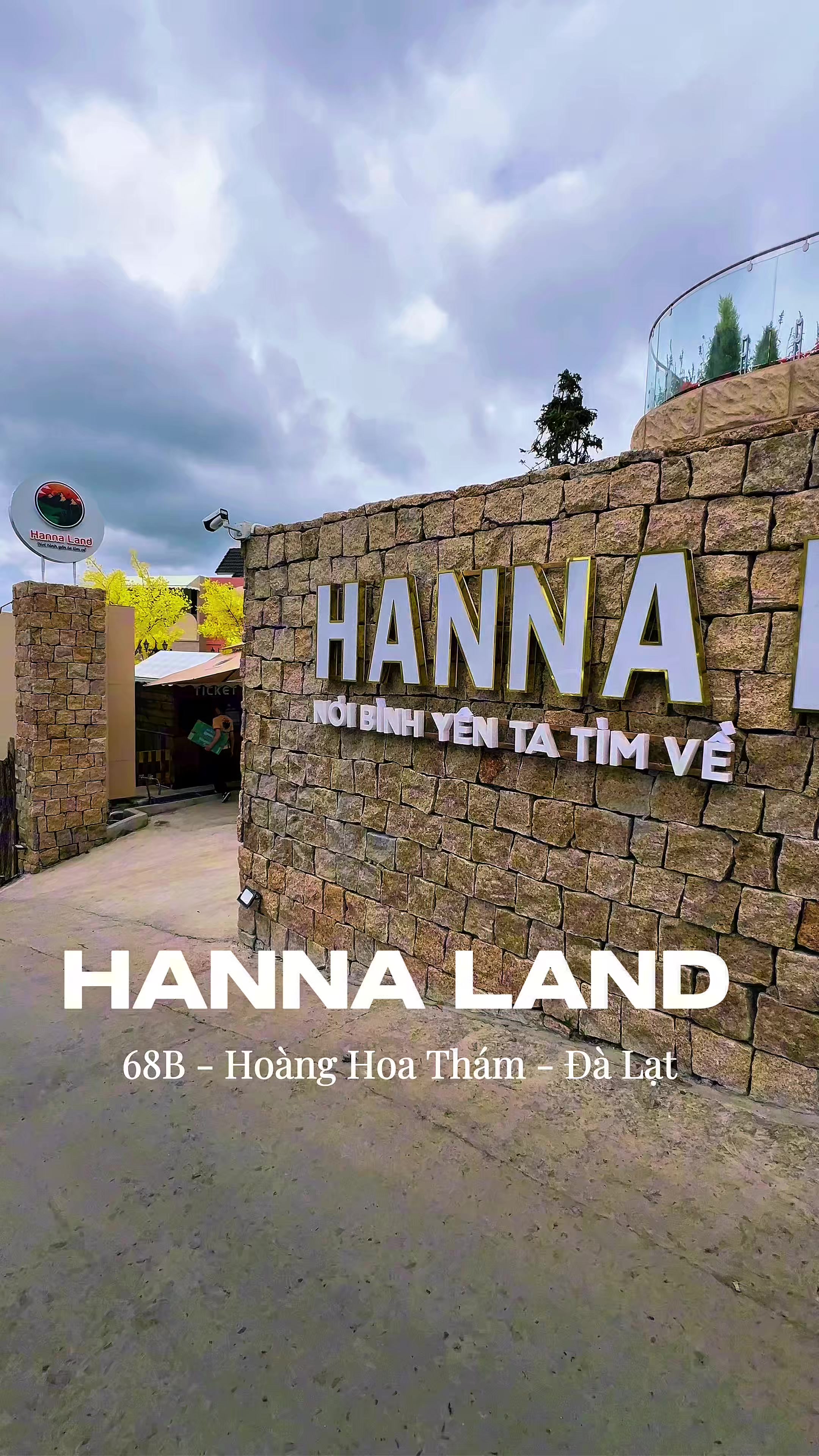 Hanna Land một địa điểm mới toanh tại Đ&agrave; Lạt c&aacute;ch trung t&acirc;m Đ&agrave; Lạt chỉ 3km th&ocirc;i n&egrave; c&aacute;c bạn ơi 🥰🥰 68B - Ho&agrave;ng Hoa Th&aacute;m - Đ&agrave; Lạt  #latnoitravel #dalatreviewtravel #hannaland 