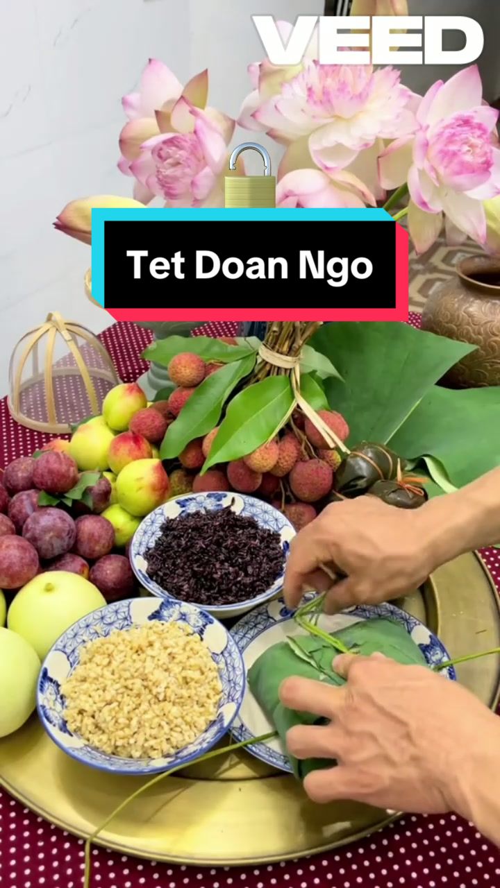 🪱 Today is Tết Đoan Ngọ, the Mid-year Festival. 👩&zwj;🍳 Follow us at Danang Home Cooking Class for more travel insights. 🌏 Like and share to spread the word about Vietnamese culture! #vietnamtravel #vietnamculture #tetdoanngo #traveltiktok #asiatravel #vietnamesefood #culturalfestivals #travelinspiration #explorevietnam #danang