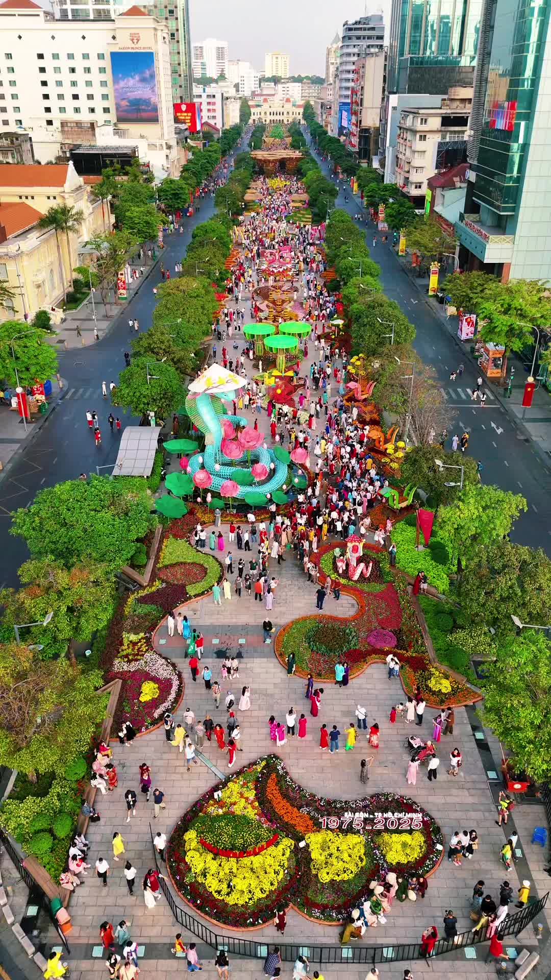 Nguyen Hue Walking Street is glowing with Tet magic! 🌸✨ From the dazzling lights to vibrant decorations, the heart of Saigon is alive with Lunar New Year spirit. Capturing these festive vibes from above truly showcases the city&rsquo;s beauty and energy. 🧧🎇 #NguyenHue #TetInSaigon #DroneViews #saigon #hochiminhcity #tet #newyear #explorevietnam 