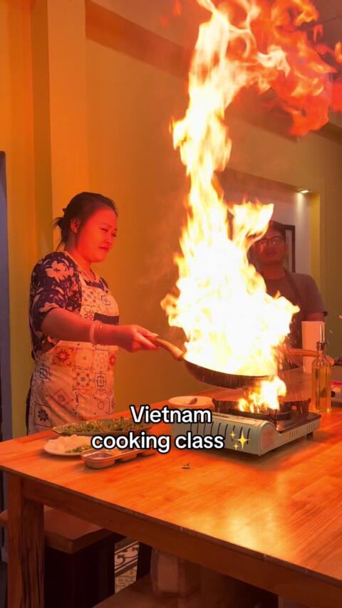 We Didn&rsquo;t expect that 😭🔥 #cookingclass #hochiminh #saigonfood #fyp #cooking 