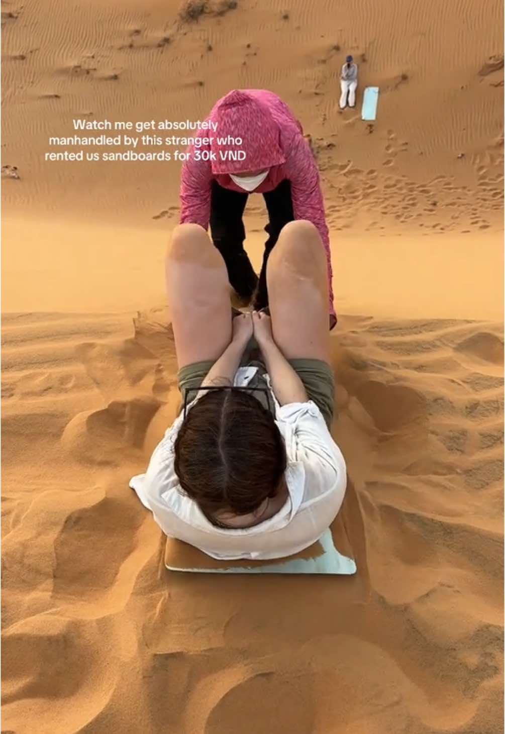 We had so much fun sand boarding in Mui Ne, Vietnam, but it was definitely 1 step less health&safety than when I did it in Peru 😅 #muine #muinevietnam #sandboarding #vietnam #vietnamdesert #traveltok #traveltiktok #southeastasia #backpacking #travelvietnam #backpacksoutheastasia 