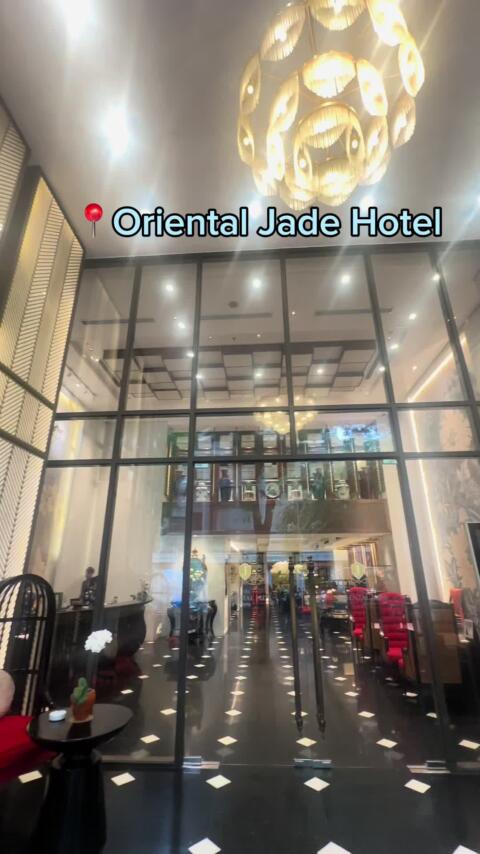 #CapCut #Review Ph&ograve;ng #Suite #kingsizebed (c&oacute; ph&ograve;ng kh&aacute;ch ri&ecirc;ng v&agrave; ph&ograve;ng ngủ, tầng cao) của kh&aacute;ch sạn #OrientalJadeHotel toạ lạc ngay trung t&acirc;m #Phố_Cổ_H&agrave;_Nội #travellife✈️ #vietnamtrip🇻🇳 #thankyouforwatching #travellife✈️ #luxurylife #luxurytravel #luxuryhotel #hanoihotel #hanoi Nh&acirc;n Vi&ecirc;n phục vụ tận t&igrave;nh, chu đ&aacute;o, tiếng anh th&agrave;nh th&agrave;o, ph&ograve;ng sạch sẽ tho&aacute;ng m&aacute;t. #niceroom #goodlocation #downtown 