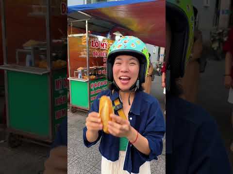 Hue Street Food: Offbeat B&aacute;nh M&igrave; Adventure!
