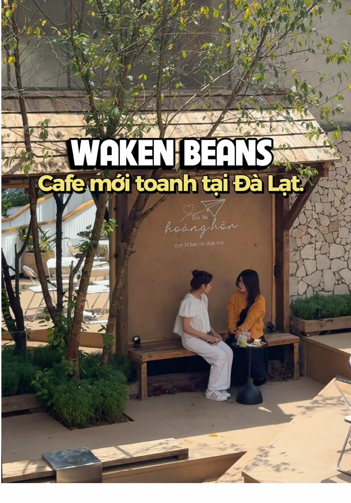Tụi m&igrave;nh l&agrave; Waken Beans, qu&aacute;n c&agrave; ph&ecirc; ngay trung t&acirc;m Đ&agrave; Lạt. C&oacute; view ngắm ho&agrave;ng h&ocirc;n, nh&igrave;n trọn cả th&agrave;nh phố, nhiều g&oacute;c check-in xinh xắn v&agrave; cả chỗ ngồi l&agrave;m việc y&ecirc;n tĩnh. 📍Waken Beans - Số 4 Ng&ocirc; Th&igrave; Sỹ, Đ&agrave; Lạt ⏰ 6h30 - 22h30 h&agrave;ng ng&agrave;y #dalat #dalatreview #dalatcoffee #wakenbeans 