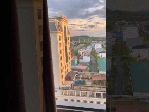 Qu&aacute; ngỡ ng&agrave;ng v&igrave; gi&aacute; kh&aacute;ch sạn 5 sao ở Huế??! #shorts #travel #foodreview #nhandian