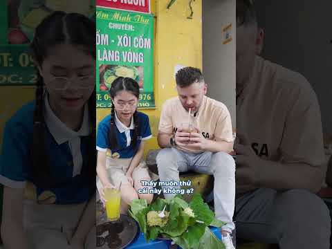 Người nước ngo&agrave;i thử CỐM H&agrave; Nội sẽ như thế n&agrave;o? #shorts #youtubeshorts #hanoi #vietnam