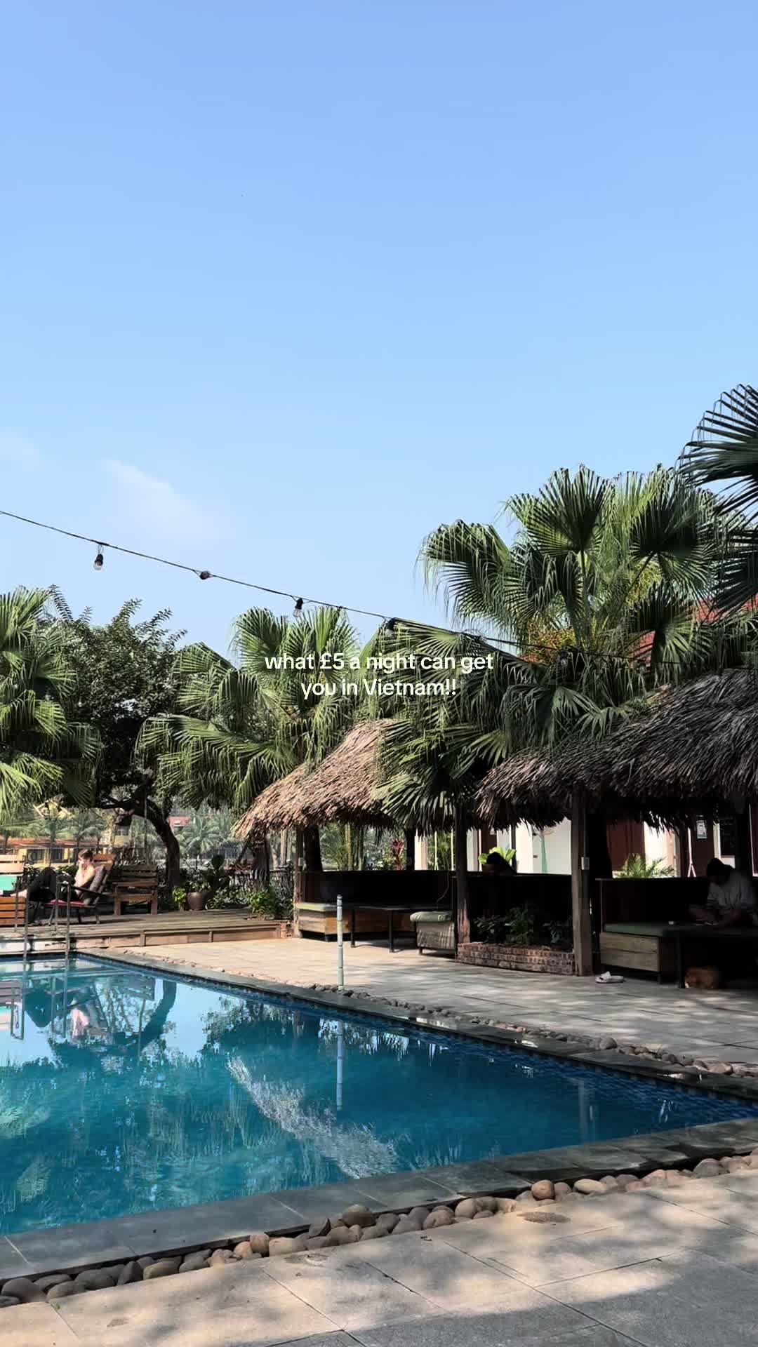 such amazing value for money at this hostel in Vietnam!!📍banana tree Ninh Binh, it books up quickly here so make sure to book in advance!!  #hostel #vietnam #budgettravel #ninhbinh #fyp 