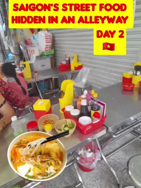 Street Food Saigon. A Vegan Hidden Oasis? Day 2. Saigon has some of the best street food in the world.     Follow me over the next few days, discovering some of the best vegan street food eateries all over the city. Day 2 Chay Phương Vy is a vegan street food restaurant located in Saigon's old Chinese area. It's located in a little side street. It's always busy with locals. The food is okay. Nothing special. Just average. Chay Phương Vy 14/16 Đ. Bửu Đ&igrave;nh, B&igrave;nh Ph&uacute;, Hồ Ch&iacute; Minh (before District 6) #saigon #vietnam #thuanchay #streetfood #vegan 