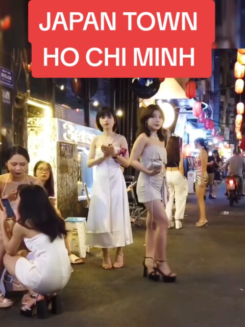 JAPANESE TOWN 🇯🇵 IN SAIGON- VIETNAM 🇻🇳 #nightlife #saigon #hochiminhcity 
