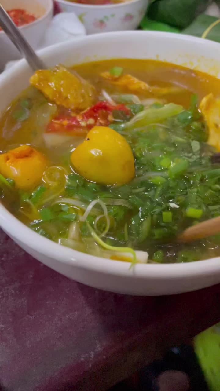 Ive just had the BEST #banhcanh ive ever eaten in my life. Hands down. #vietnam #banhcanhcaloc #hue #foodie #foodtok #foodtravels #foodreviews #vietfood #vieteats #foryou #fyp #miketango 