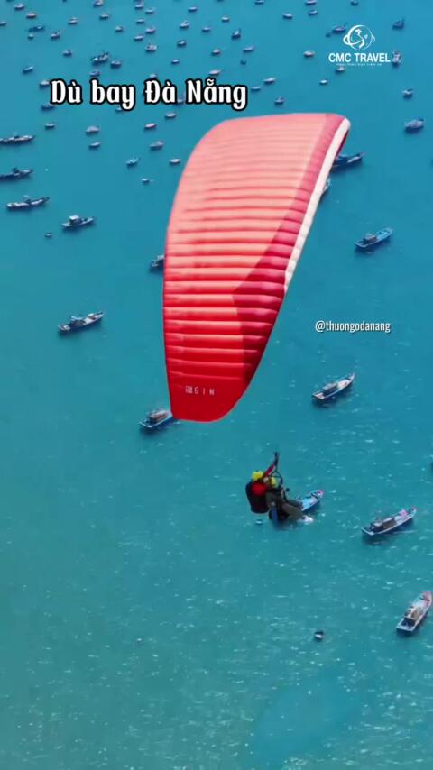 d&ugrave; bay Sơn Tr&agrave; Đ&agrave; Nẵng #dulich #dulichdanang #danang #reviewdanang #thuongodanang #dubay #nhaydu #paragliding 