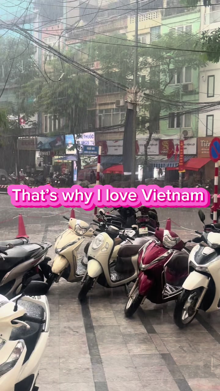 I don&rsquo;t wanna leave Vietnam 🥹🇻🇳&hearts;️ #vietnam #hanoi #hanoiview #fyp #traveltiktok 