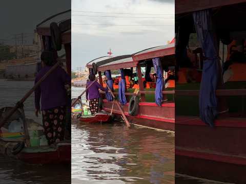 Are Vietnam&rsquo;s floating markets WORTH it? 🤔