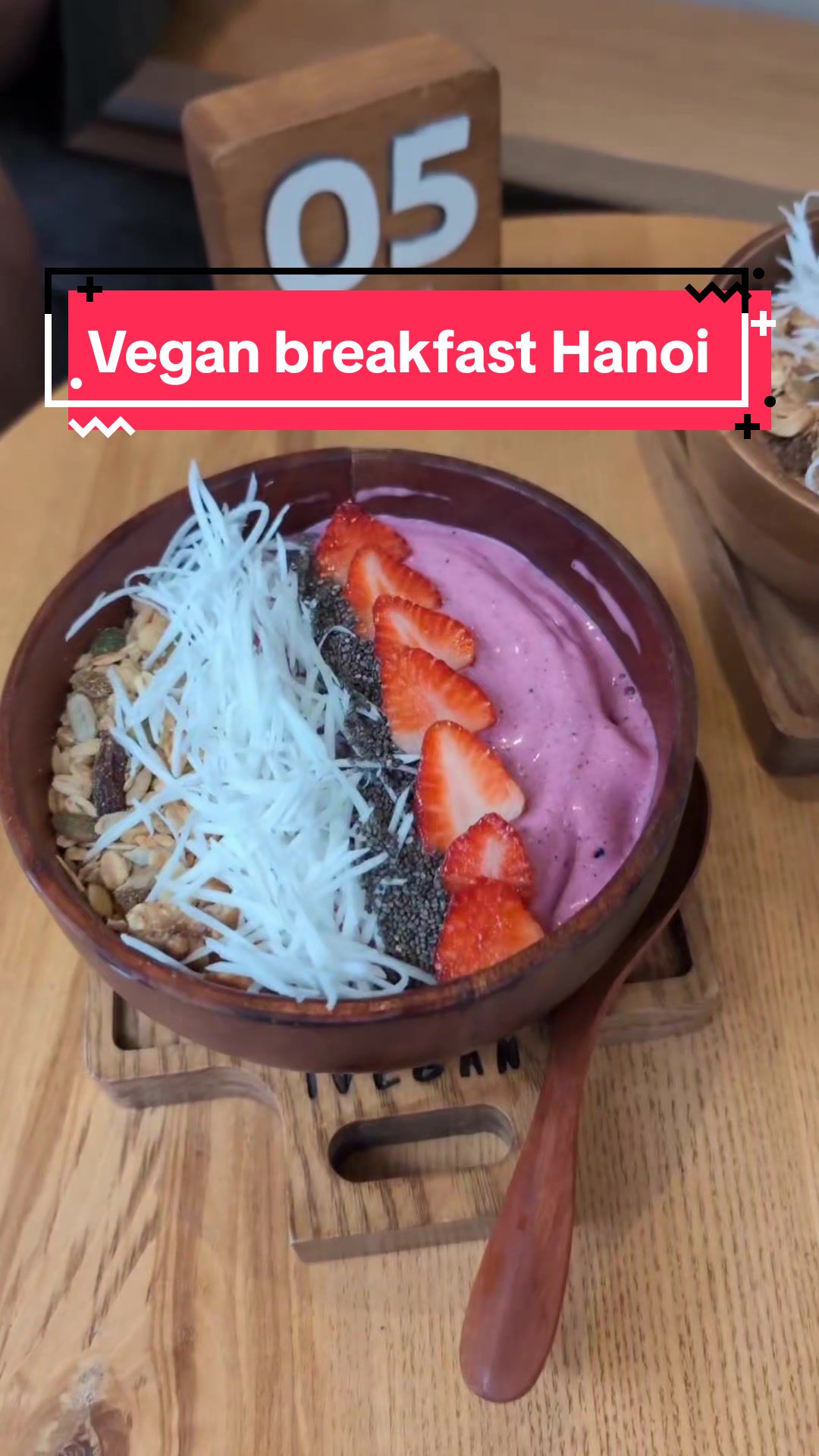 A great little vegan cafe in the centre of Hanoi serving an amazing range of breakfast and lunch options, from vegan acai bowls to vegan burgers! Would definitely recommend!! @iveganvietnam  #vegan #vietnam #hanoi #backpackers #tiktoktravel #tiktokvietnam 