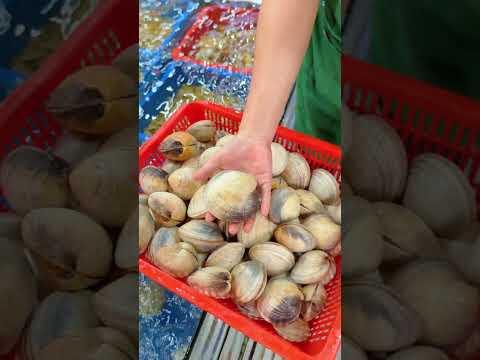 This Hidden Seafood Restaurant in Danang Will Blow Your Mind | Lang Chai"