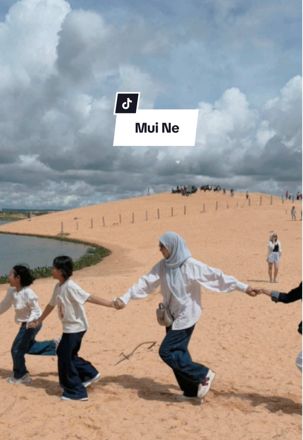 📍White sand dunes,Mui Ne Vietnam