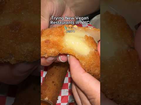 Ro&rsquo;s diner is a completely vegan diner that will leave you drooling over your food 🤤 #shorts