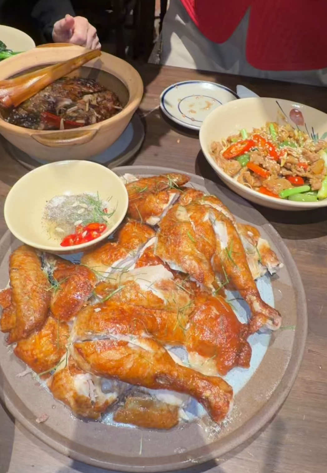 If you are in Hanoi 📍Tam Vi is a MUST. Too 5 meals I&rsquo;ve EVER had in my life. #vietnamesefood #vietnam #hanoi #resturantlife #famous 