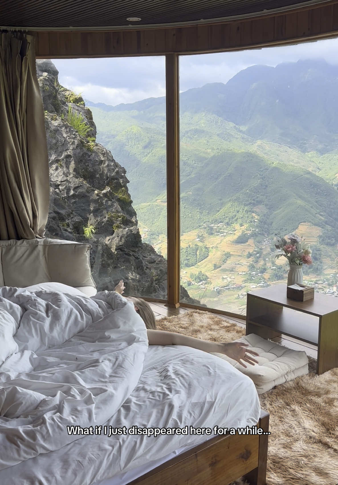 If this was your morning view&hellip; would you stay forever? 📍Sapa, Vietnam #vietnam #sapa #breathtakingviews #mountains #traveltiktok #recommendations #hotelrecommendation #hotelsapa #views #hotelview #roomview #sapavietnam #sapaviews 