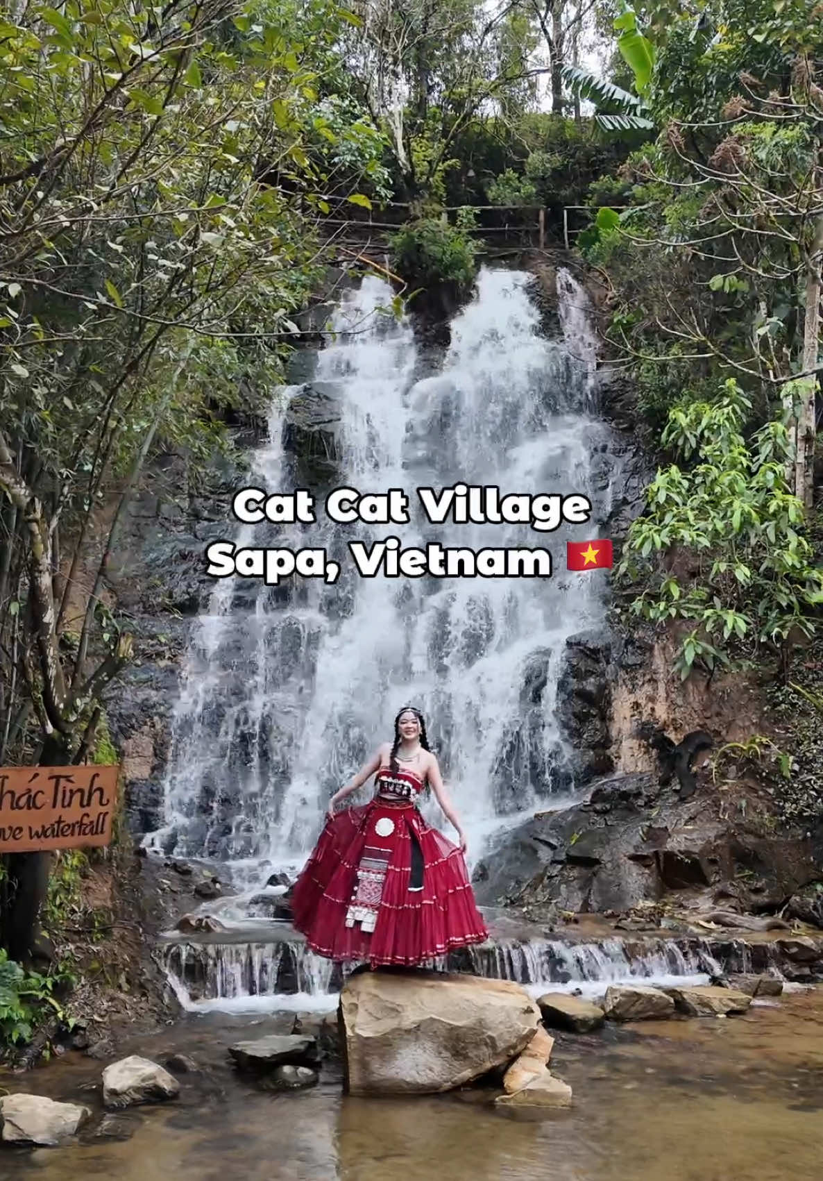 You have to visit Cat Cat Village and do a whole makeover costume 😍 totally worth the hype 🎉 One thing I regretted is not renting professional photographer so I missed out a lot of beautiful shots 😭 If you're coming to Sapa and want to have a guided tour covering all famous spots, you should go with Meetup Travel! They'll customize your itinerary and book the luxury sleeper bus from Hanoi ❤️ Linked in my bio! #Meetuptravel #Sapa #VietnamTravel #Vietnamitinerary #Hanoi #Traditional 