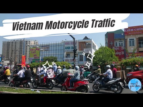 Vietnam motorcycles traffic in Ho Chi Minh City (Saigon) #Shorts