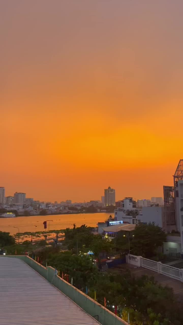🌟 Get ready to dive into the vibrant world of expat life in Ho Chi Minh City! 🌍 #fyp #exchangesemester #saigon #hochiminhcity #vietnam 
