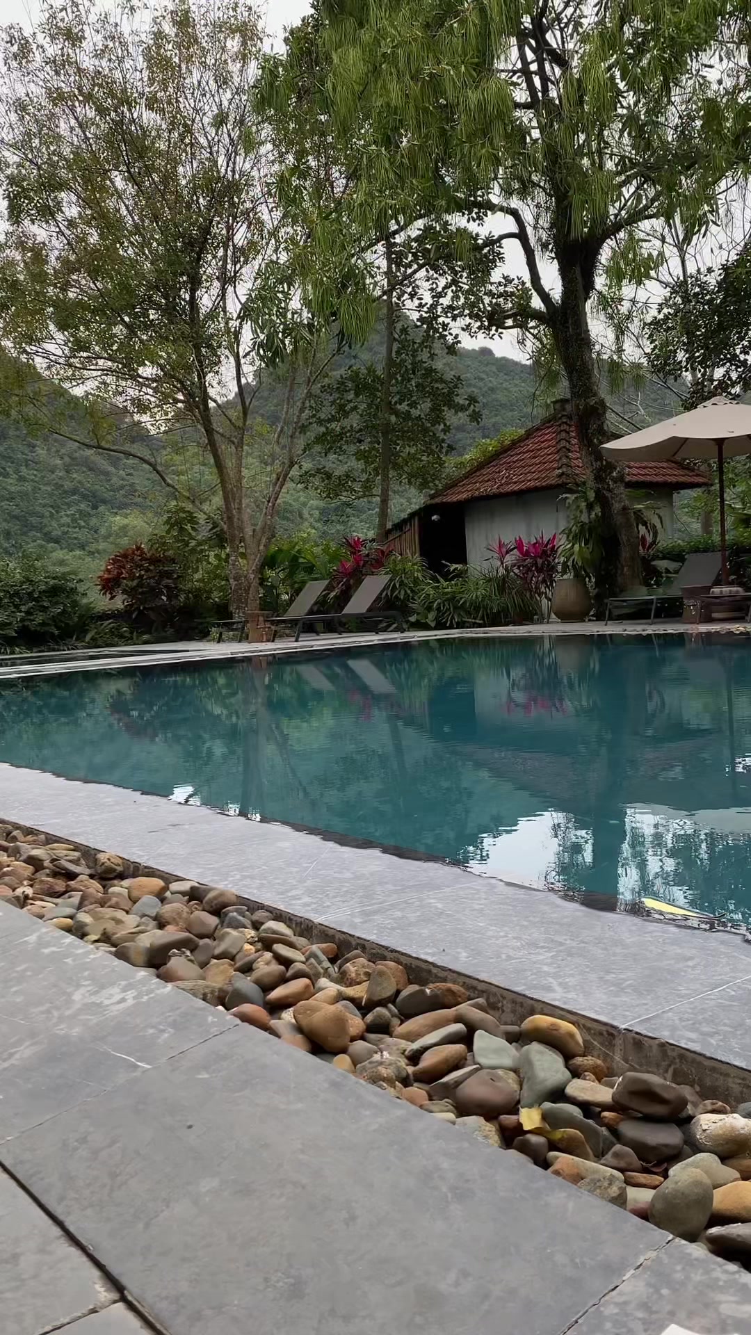 Replying to @فيّ السهلي🤍.  Tam Coc Garden Resort من احلى المنتجعات في ڤيتنام وبعيد عن المدينه والازعاج 💆🏻&zwj;♀️💕#vietnam #فيتنام #سفر #fyp #اكسبلور 